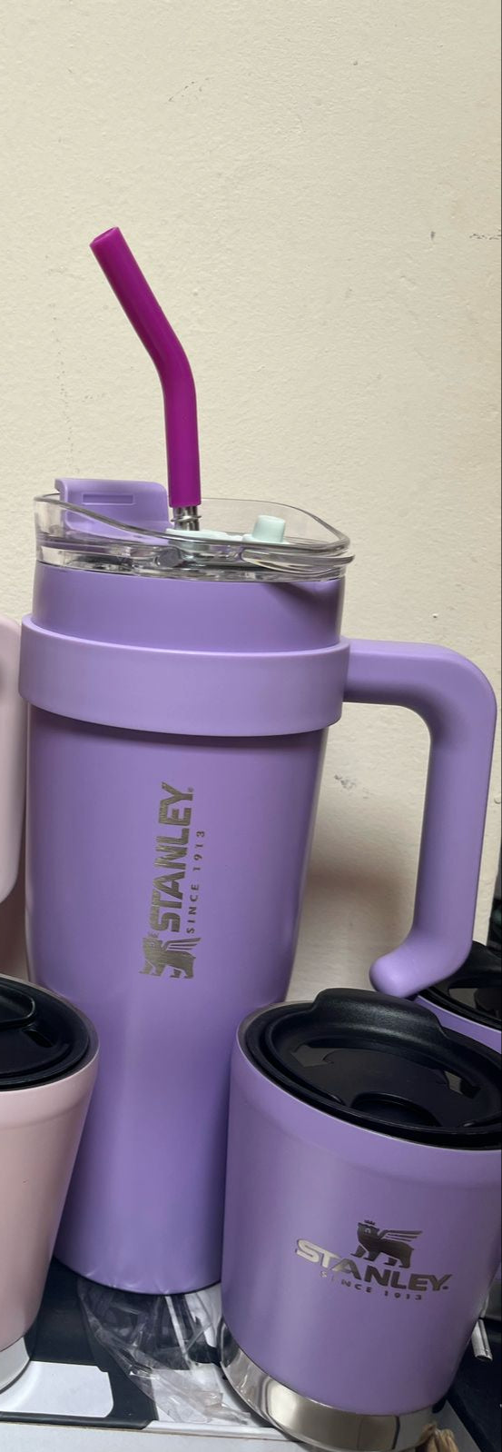 VASO QUENCHER 1.2L + DOS VASOS TERMICOS 230ML/260ML